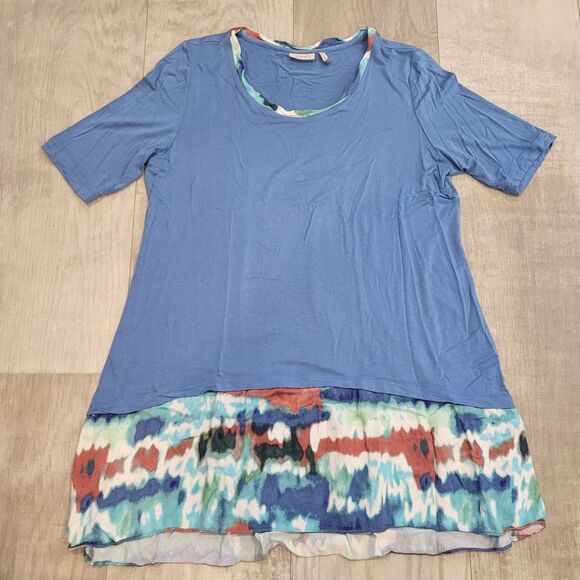 LOGO Lori Goldstein Tunic Top Size Medium Blue Ruffle Hem Short Sleeve Tie Dye - Picture 1 of 4